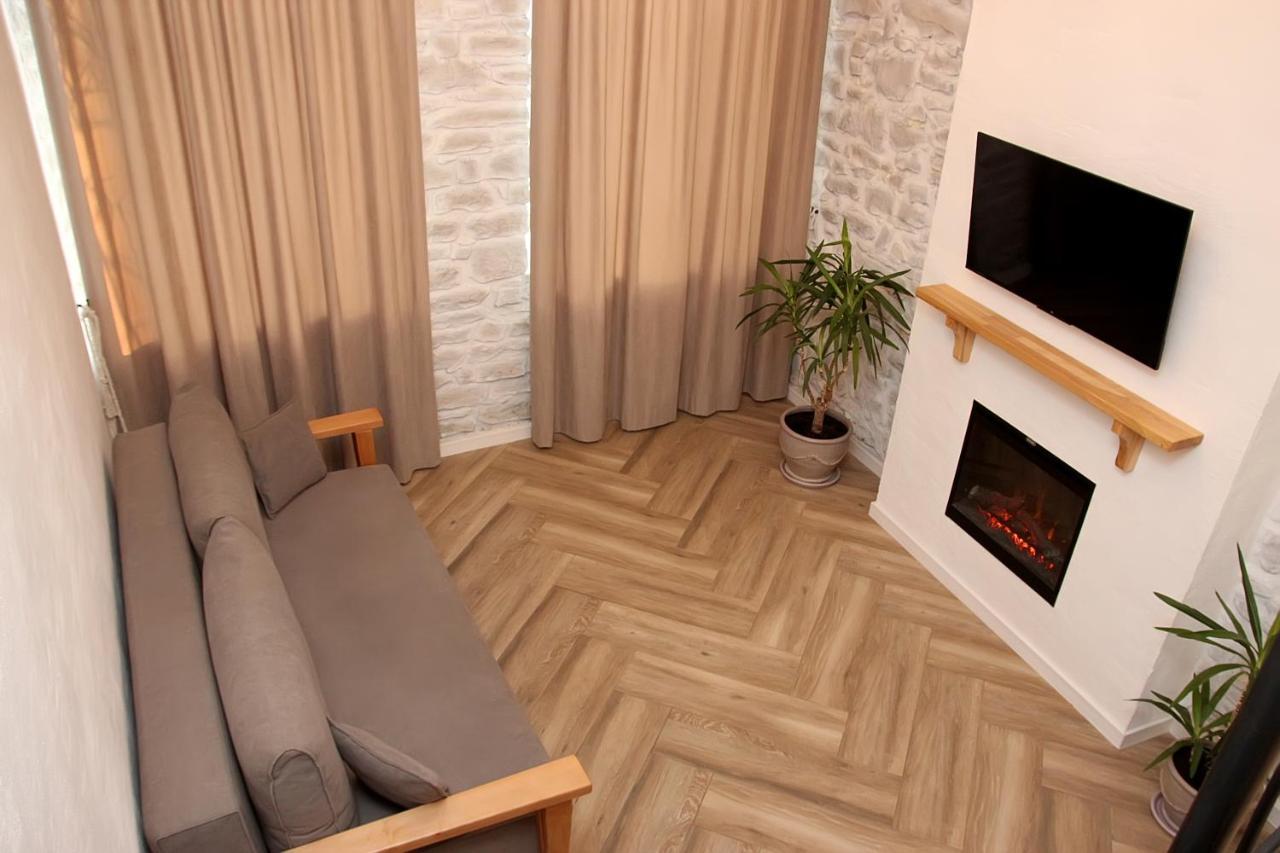 Historical Old City Apartament, Старе Місто , 2 Спальні, Балкон-Тераса, 85 Кв М Kamianets-Podilskyi Bilik gambar